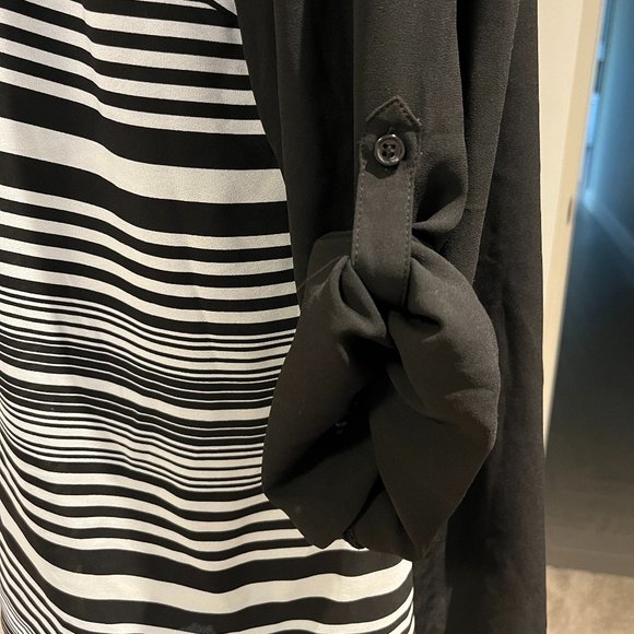 LANE BRYANT Blouse Size 18 / 20 Striped Asymetrical - Picture 5 of 16